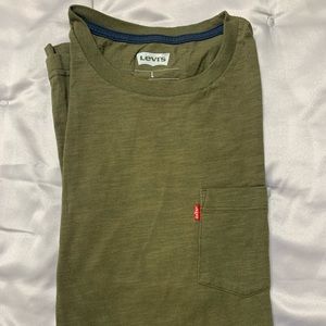 Army green t shirt w pocket